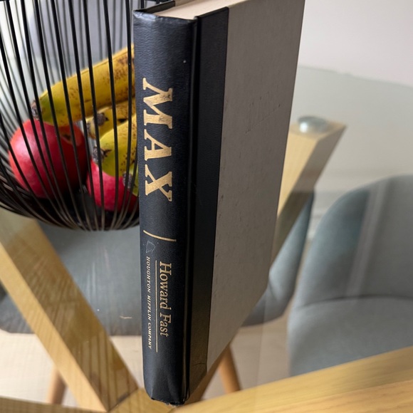 MAX by Howard Fast - Picture 3 of 6